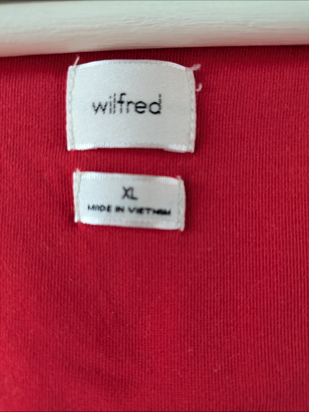 Aritzia Wilfred Surprise Top Maraschino Red Sweetheart Neck Tencel Tee XL - Picture 3 of 4